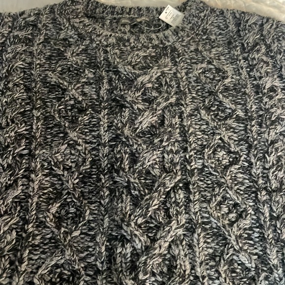 Banana Republic cable knit sweater - Picture 2 of 2